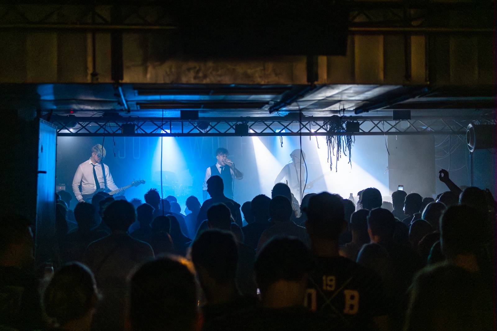 John Wolfhooker se vrátili do Rock Café v Praze, večer otevřeli němečtí The Hirsch Effekt