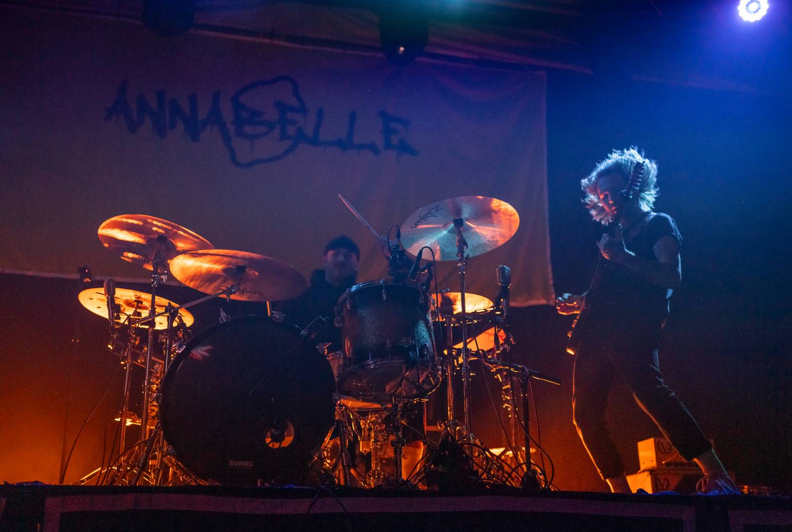 Aby i znevýhodněné děti měly krásné Vánoce. Lenny, Annabelle a Dashi Stardust v Roxy podpořily charitativní akci