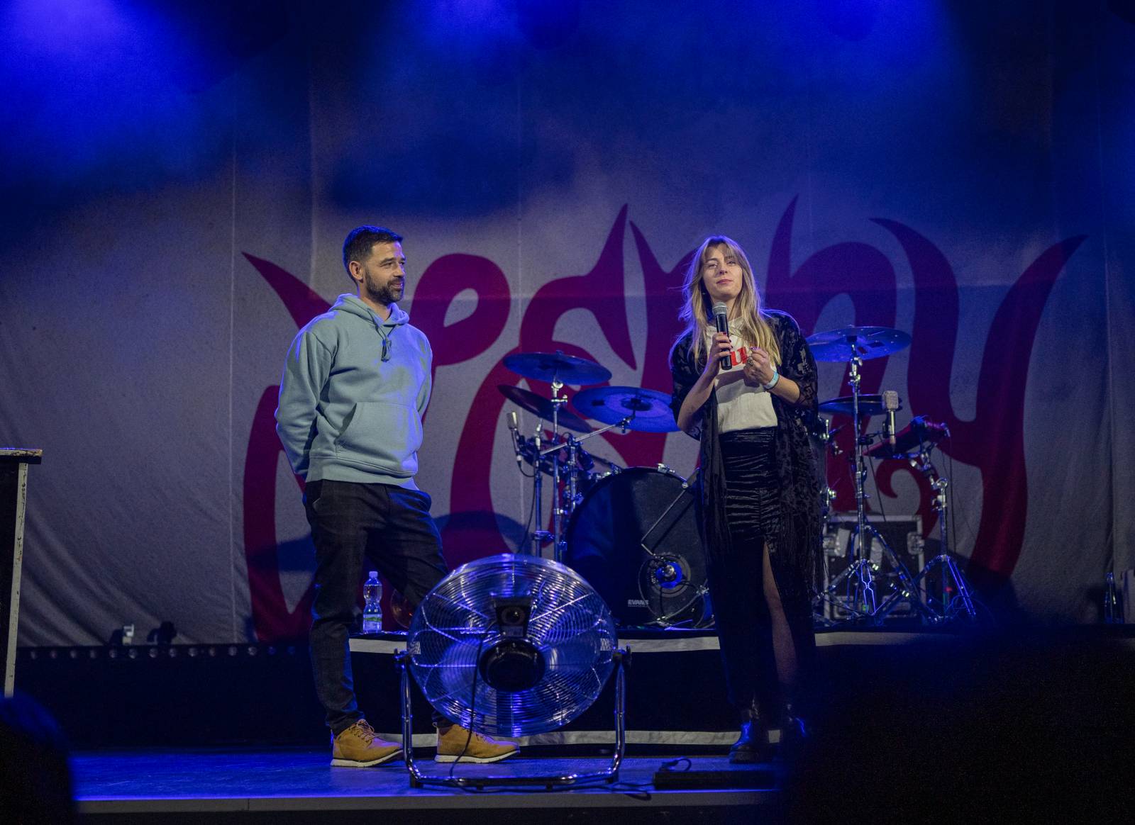 Aby i znevýhodněné děti měly krásné Vánoce. Lenny, Annabelle a Dashi Stardust v Roxy podpořily charitativní akci