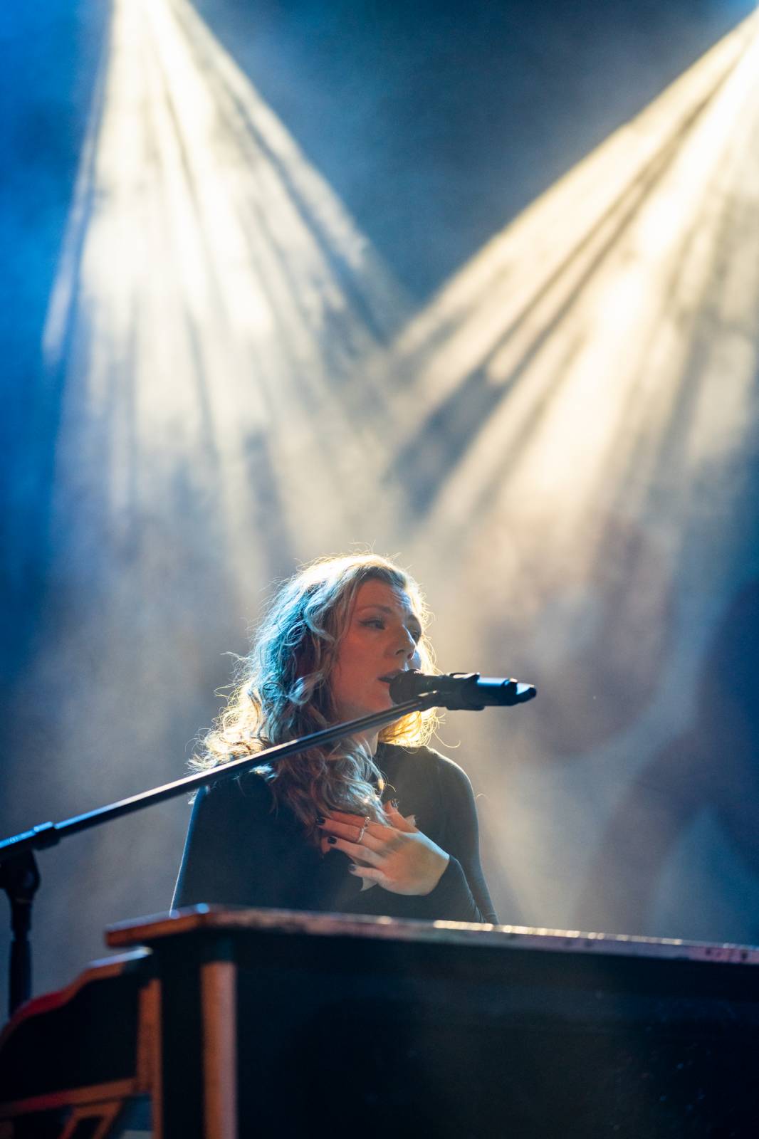 Aby i znevýhodněné děti měly krásné Vánoce. Lenny, Annabelle a Dashi Stardust v Roxy podpořily charitativní akci