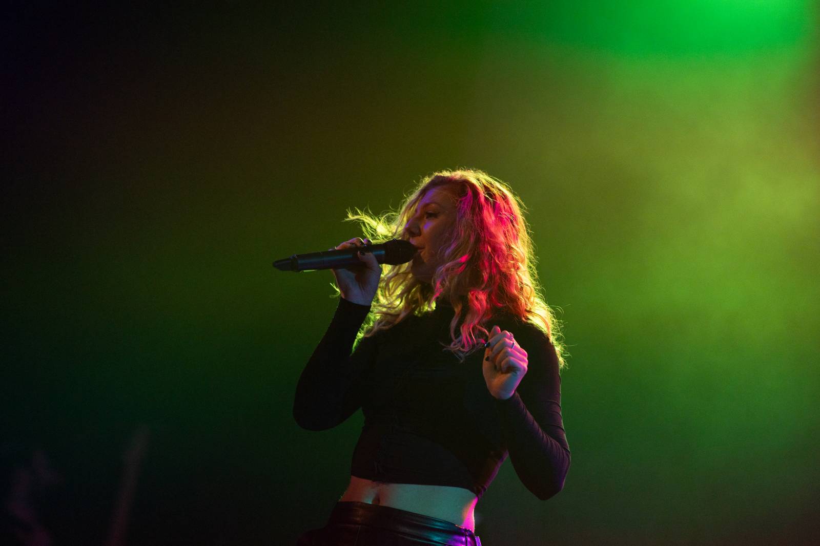 Aby i znevýhodněné děti měly krásné Vánoce. Lenny, Annabelle a Dashi Stardust v Roxy podpořily charitativní akci