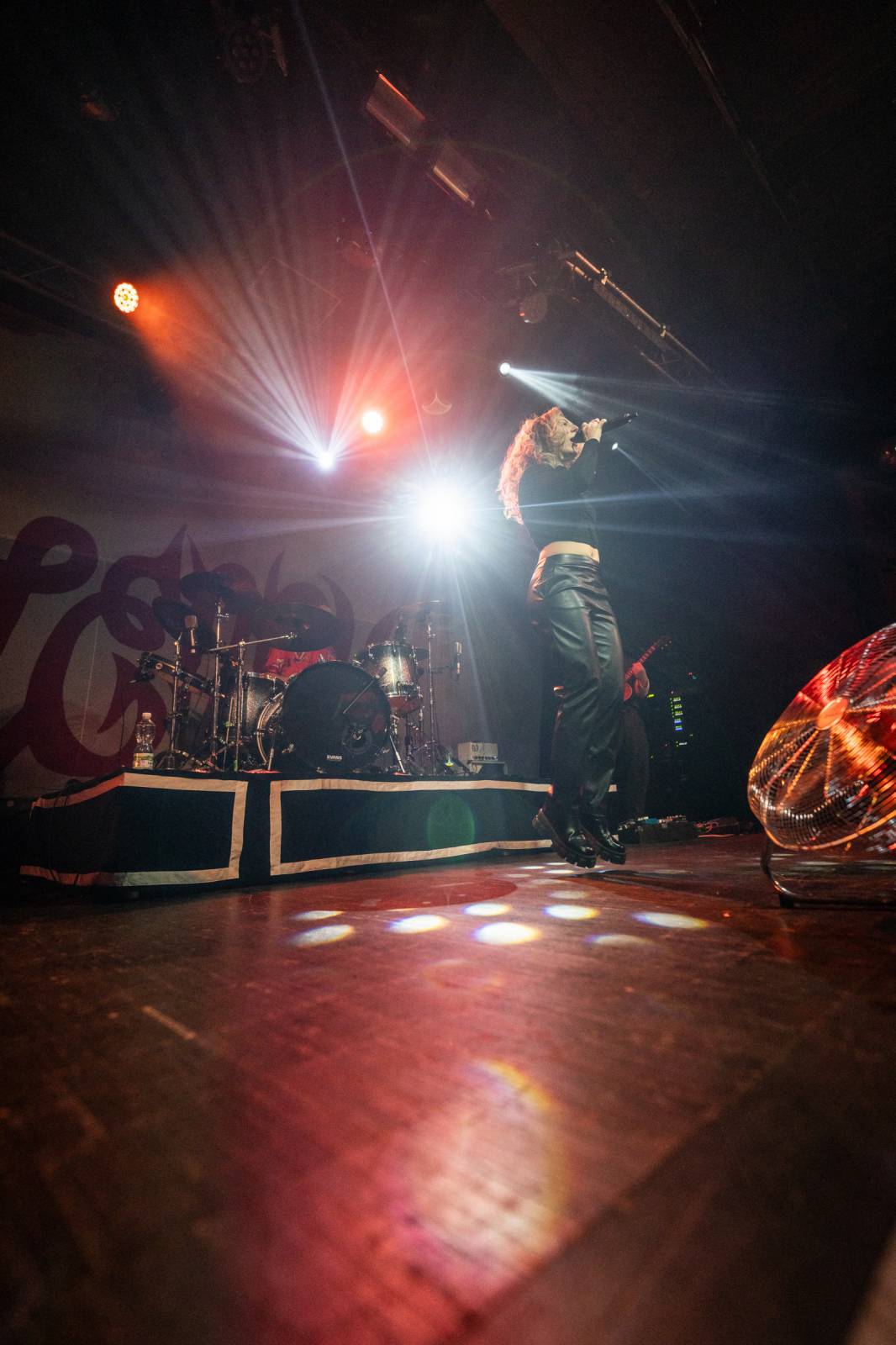 Aby i znevýhodněné děti měly krásné Vánoce. Lenny, Annabelle a Dashi Stardust v Roxy podpořily charitativní akci