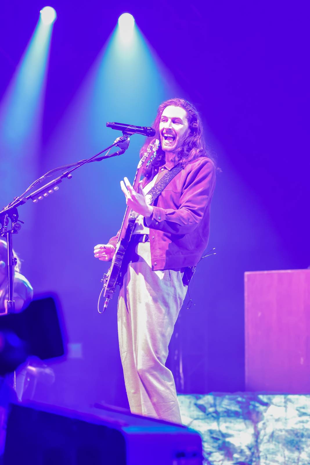 Hozier nezklamal a vydal ze sebe v Praze to nejlepší