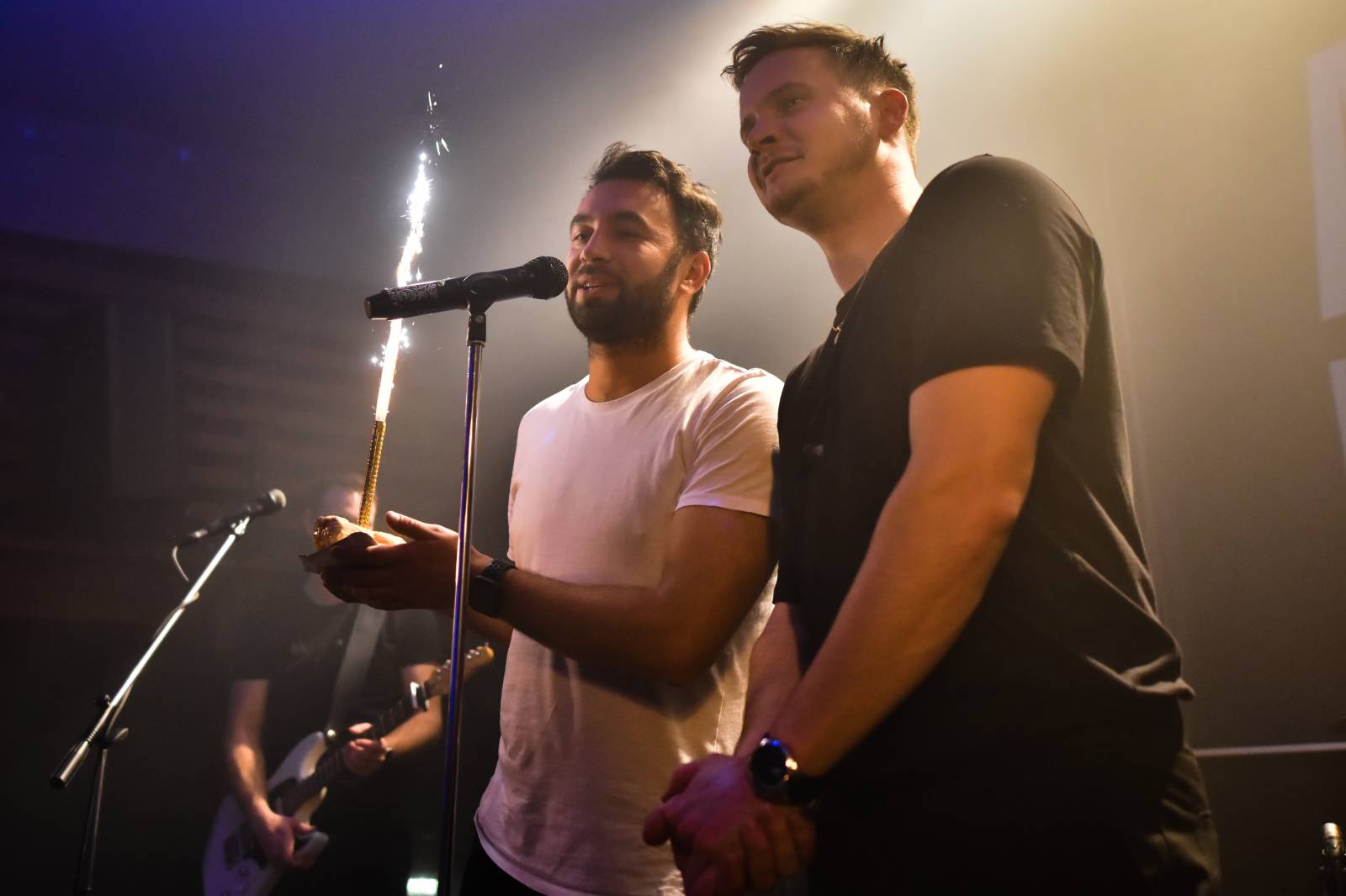 Like-it vyjeli na první turné, v Plzni slavili narozeniny svého zvukaře