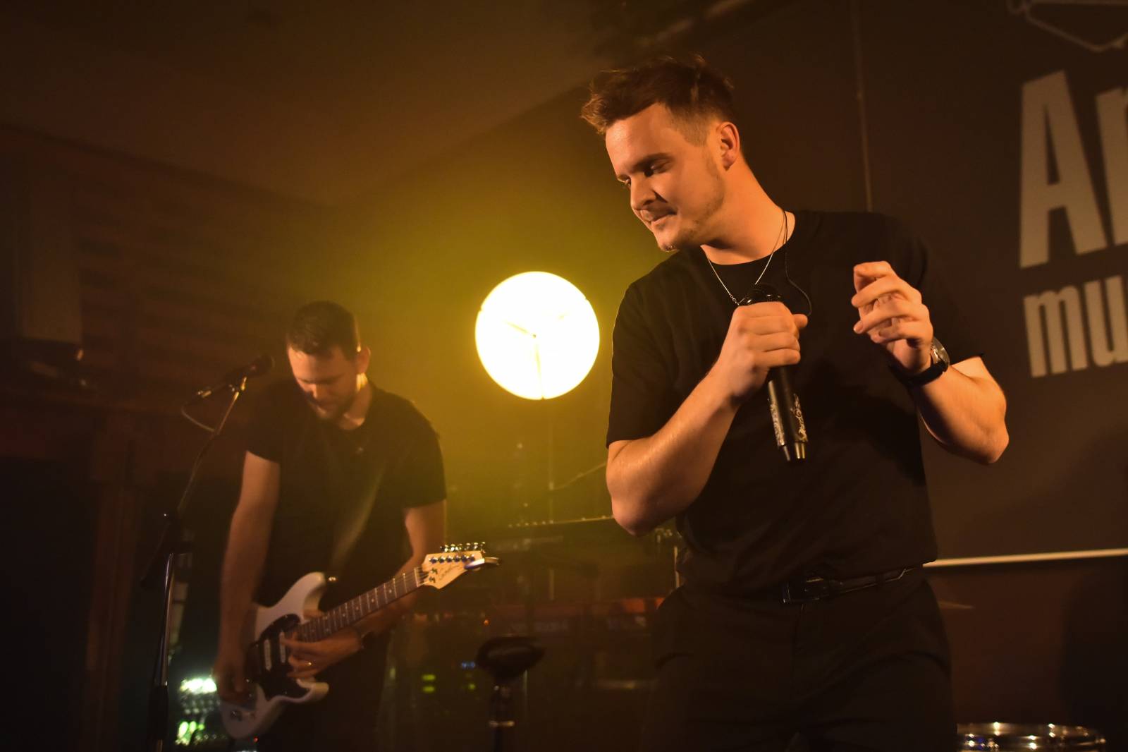 Like-it vyjeli na první turné, v Plzni slavili narozeniny svého zvukaře