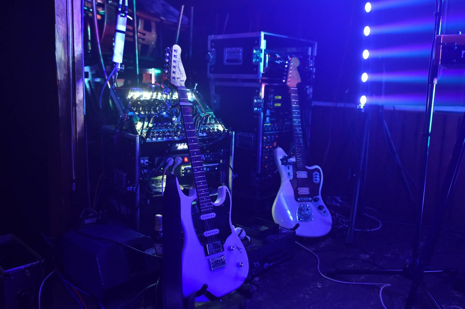 Like-it vyjeli na první turné, v Plzni slavili narozeniny svého zvukaře