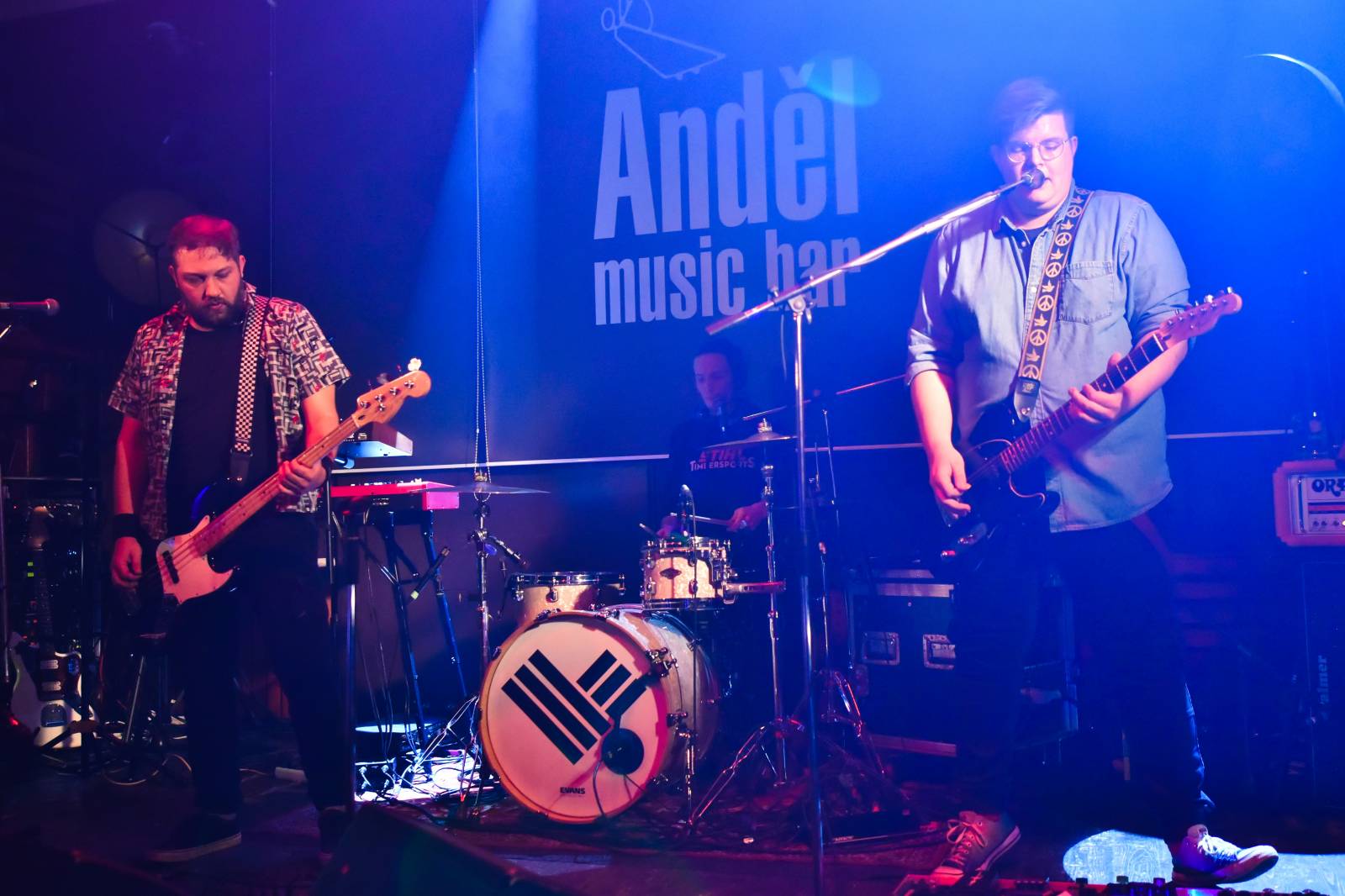 Like-it vyjeli na první turné, v Plzni slavili narozeniny svého zvukaře