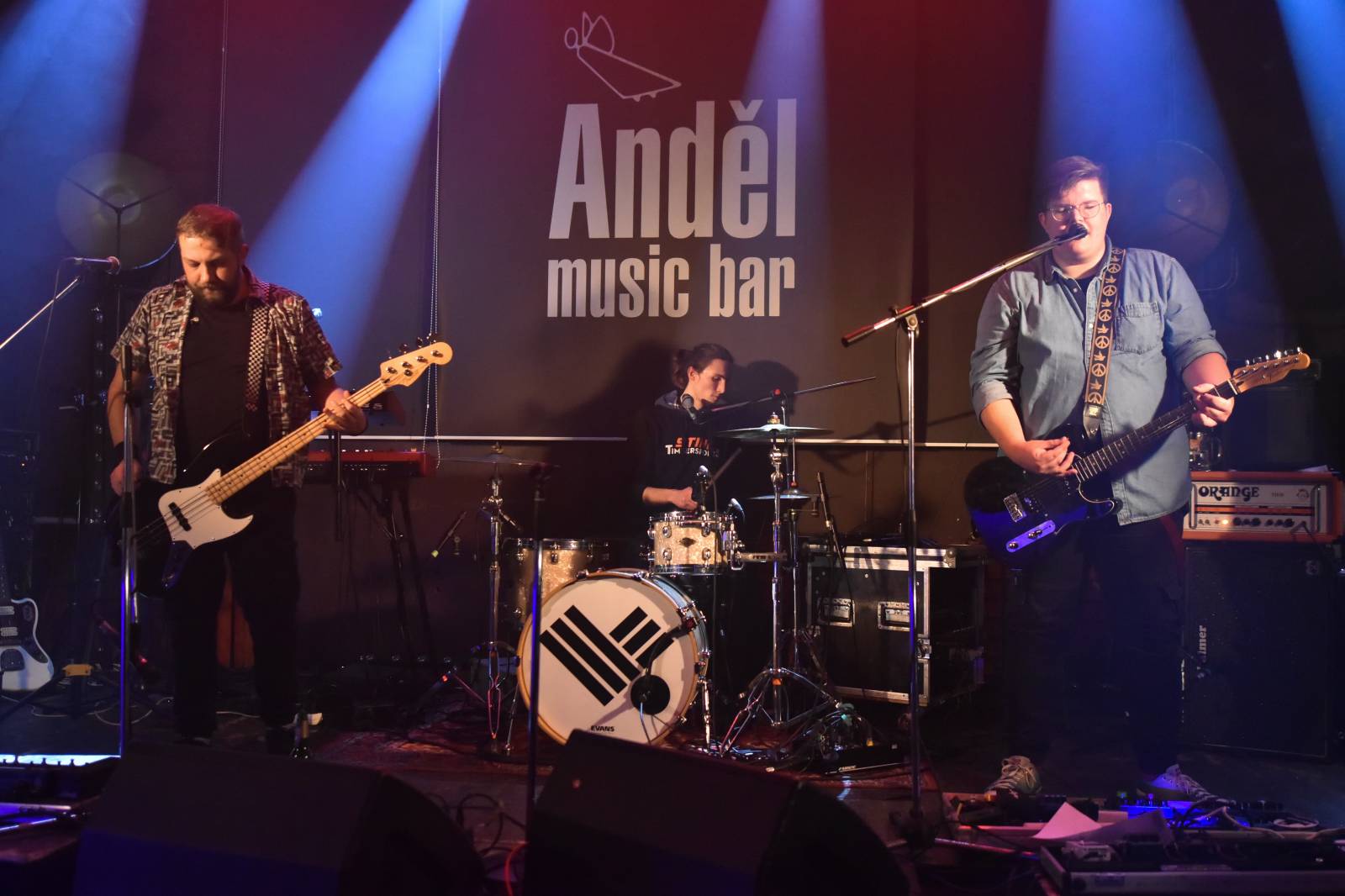 Like-it vyjeli na první turné, v Plzni slavili narozeniny svého zvukaře