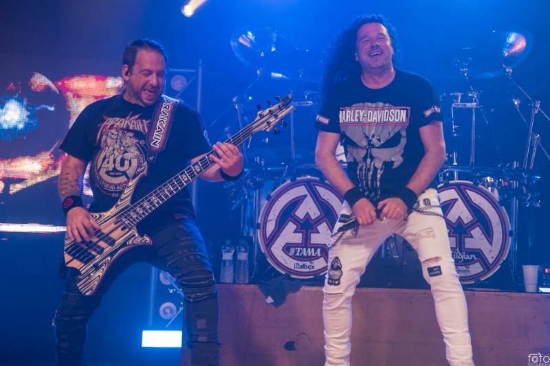 Arakain slaví na klubovém turné 40 let, v Herálci s ním zahrála Argema