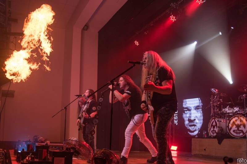 Arakain slaví na klubovém turné 40 let, v Herálci s ním zahrála Argema