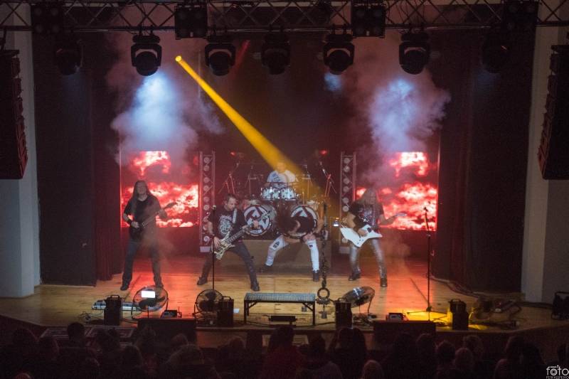 Arakain slaví na klubovém turné 40 let, v Herálci s ním zahrála Argema