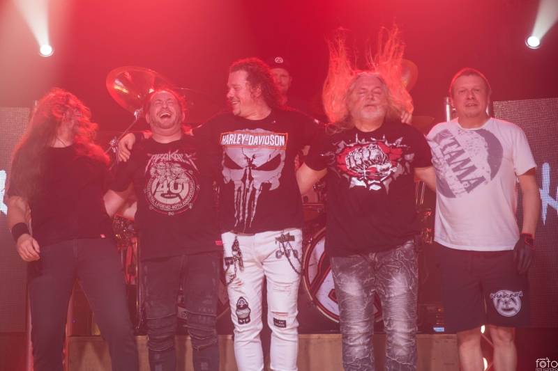 Arakain slaví na klubovém turné 40 let, v Herálci s ním zahrála Argema