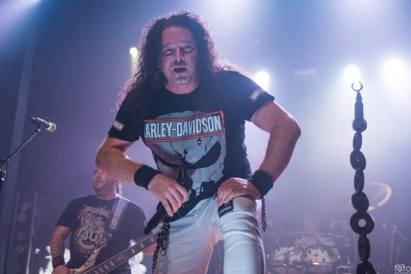 Arakain slaví na klubovém turné 40 let, v Herálci s ním zahrála Argema