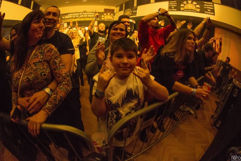 Arakain slaví na klubovém turné 40 let, v Herálci s ním zahrála Argema