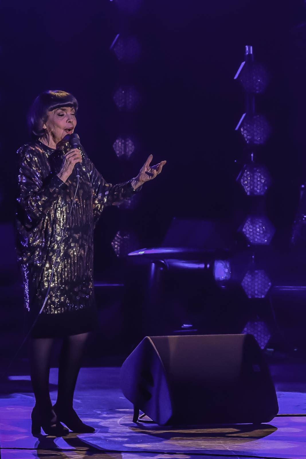 První dáma šansonu Mireille Mathieu nadchla za doprovodu orchestru Kongresové centrum Praha