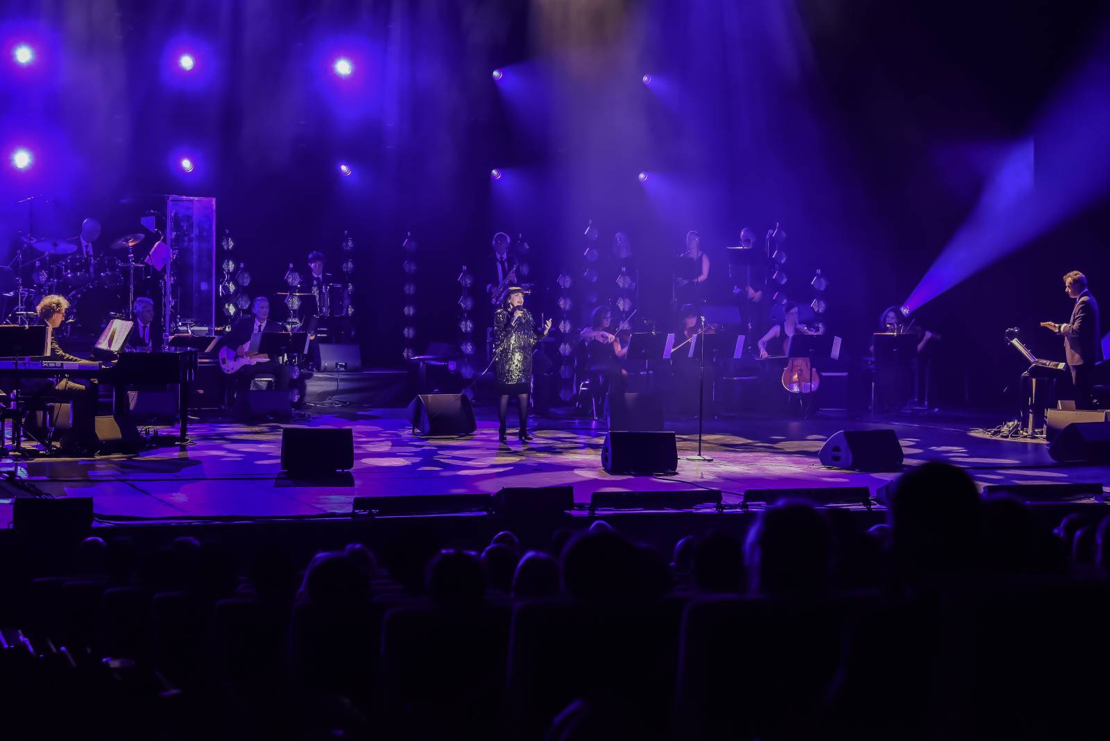 První dáma šansonu Mireille Mathieu nadchla za doprovodu orchestru Kongresové centrum Praha