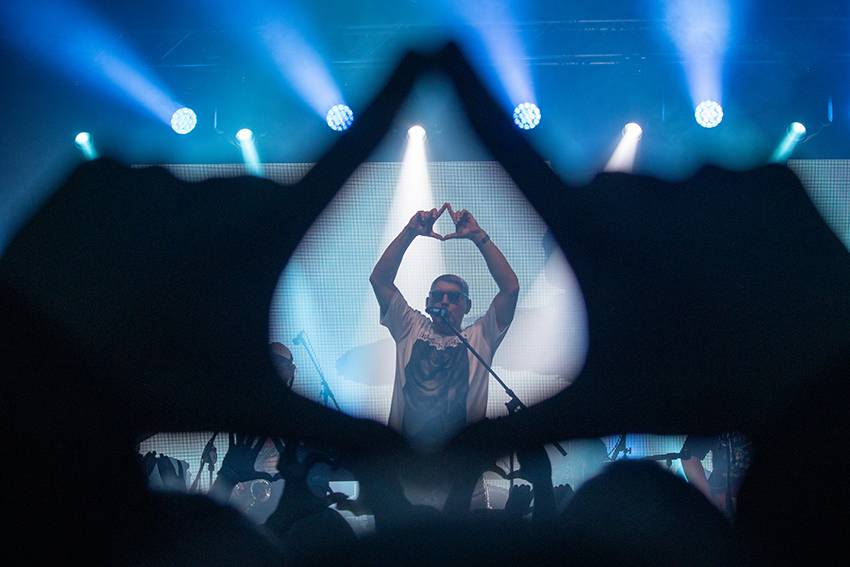 Rok 2023 objektivem fotografů | Linda Trnková nafotila přes 150 kapel. Vyrazila na Brutal Assault i Basinfirefest