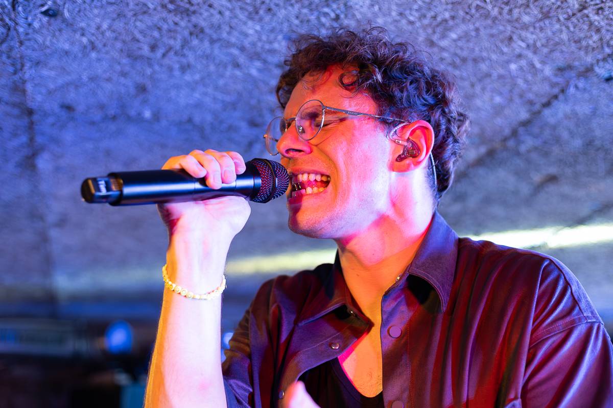 Rok 2023 objektivem fotografů | První sezóna Adama Karaffy u iREPORTu. Fotil 90s Explosion, LP i Ewu Farnou v O2 areně