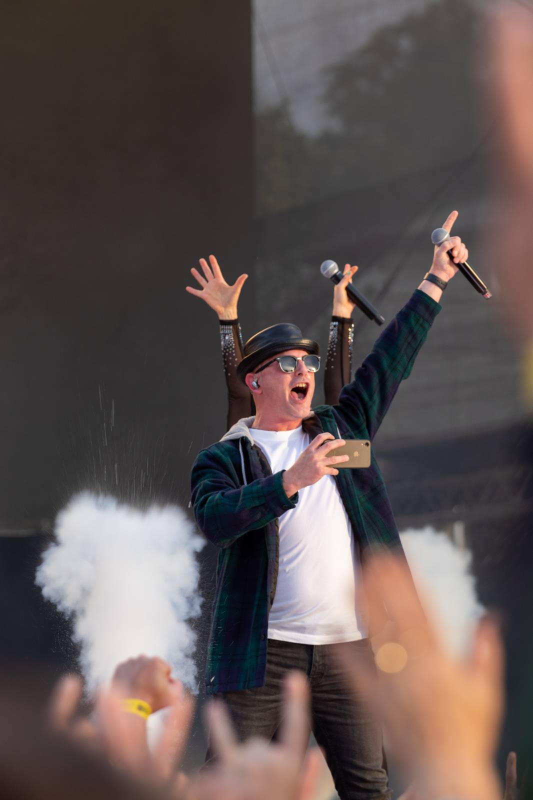 Rok 2023 objektivem fotografů | První sezóna Adama Karaffy u iREPORTu. Fotil 90s Explosion, LP i Ewu Farnou v O2 areně