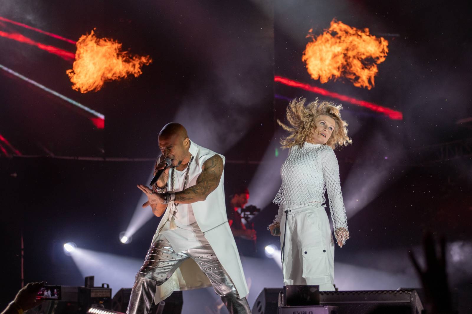 Rok 2023 objektivem fotografů | První sezóna Adama Karaffy u iREPORTu. Fotil 90s Explosion, LP i Ewu Farnou v O2 areně