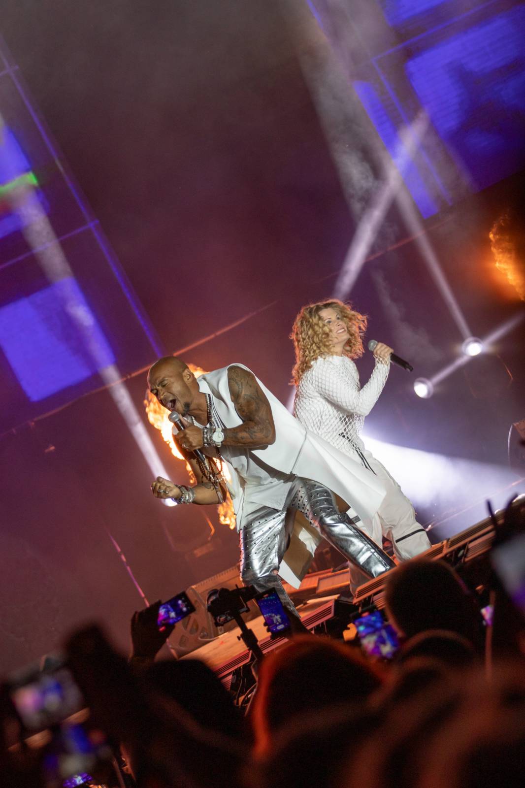 Rok 2023 objektivem fotografů | První sezóna Adama Karaffy u iREPORTu. Fotil 90s Explosion, LP i Ewu Farnou v O2 areně