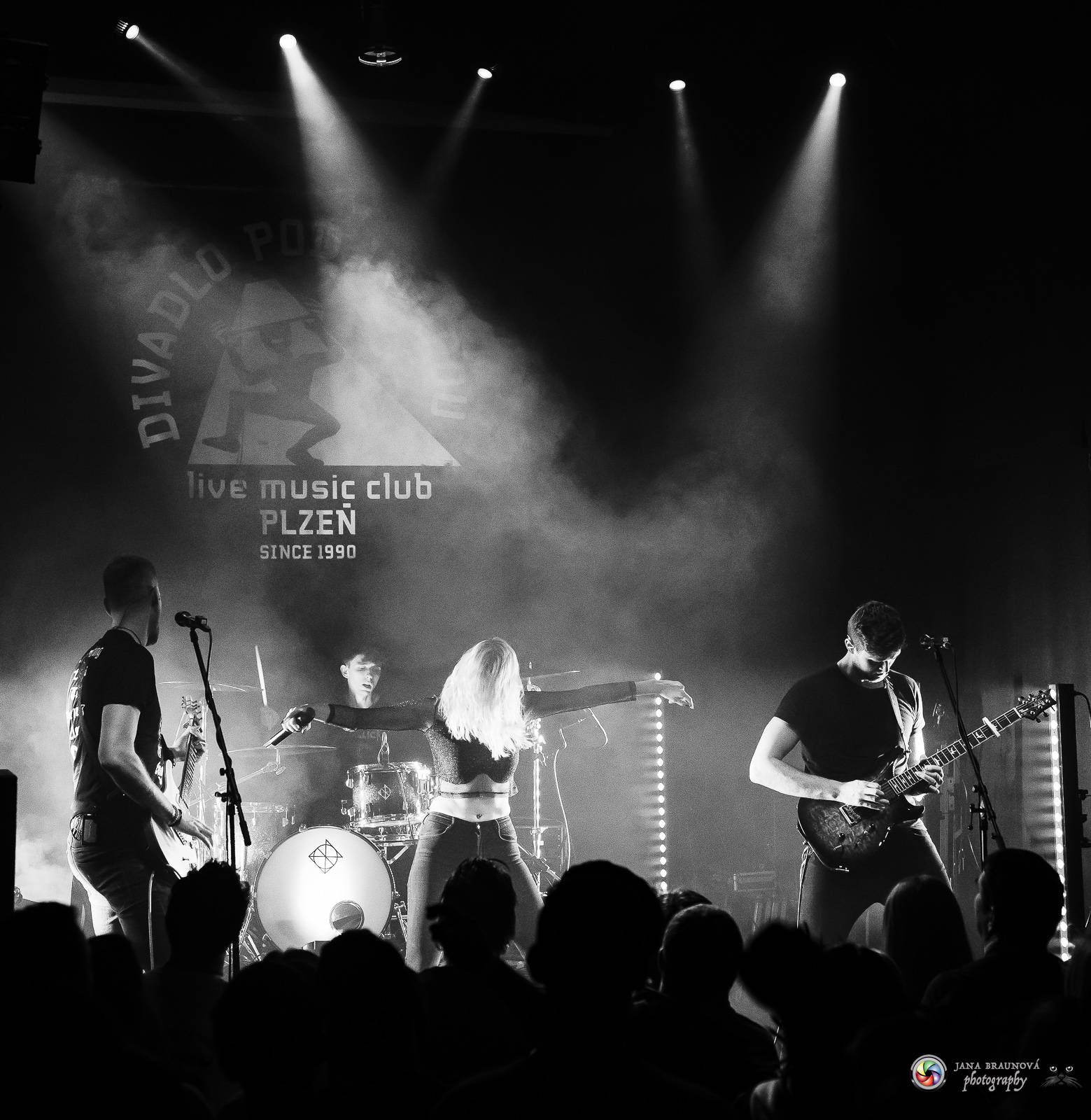 Jamaron oslavili v Plzni desátiny, vzpomínali i na zesnulého baskytaristu