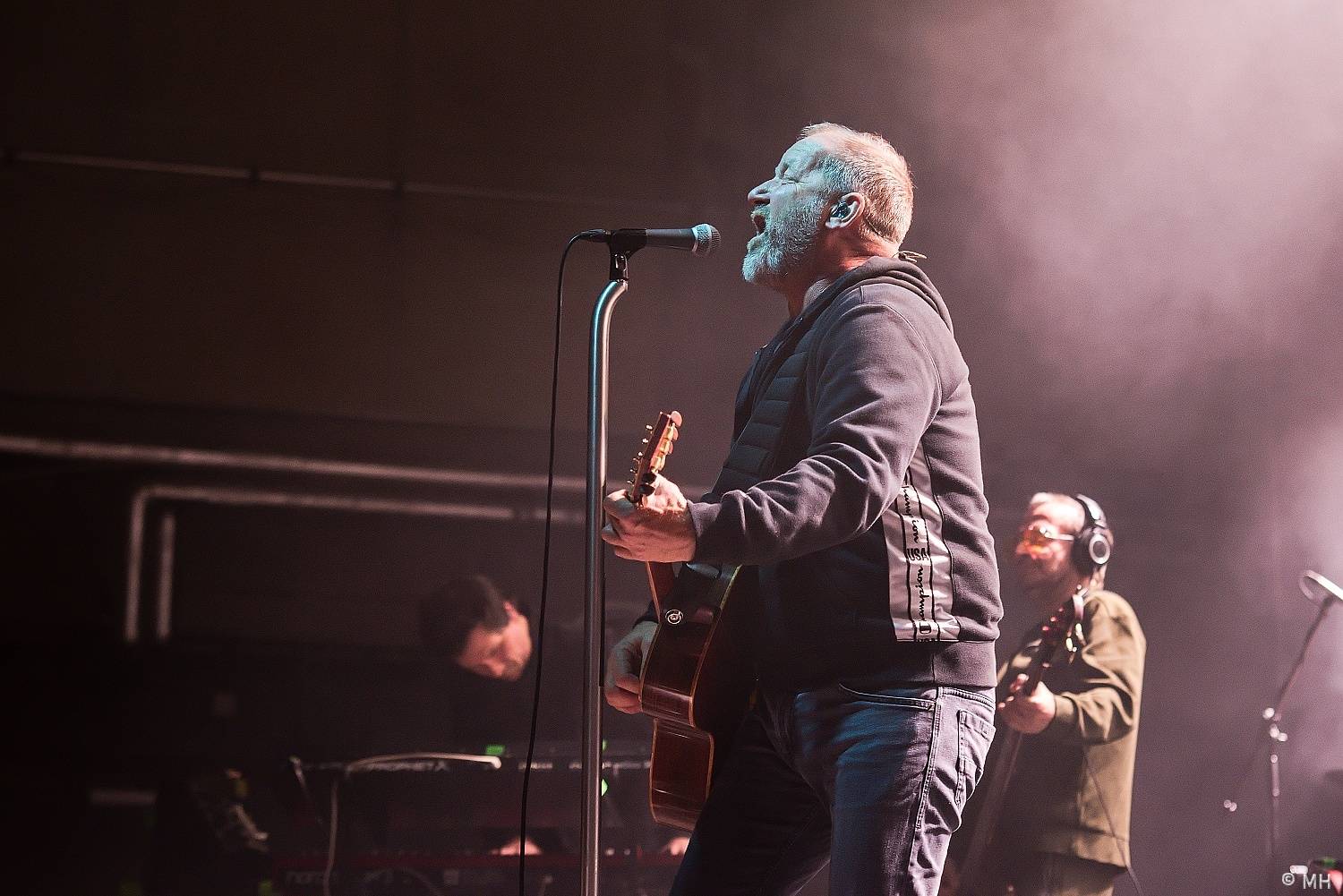 Rok 2023 objektivem fotografů | Rocker Martin Hanáček fotil Avatar, Arakain, Dymytry, Fata Morganu i J.A.R. či E!E