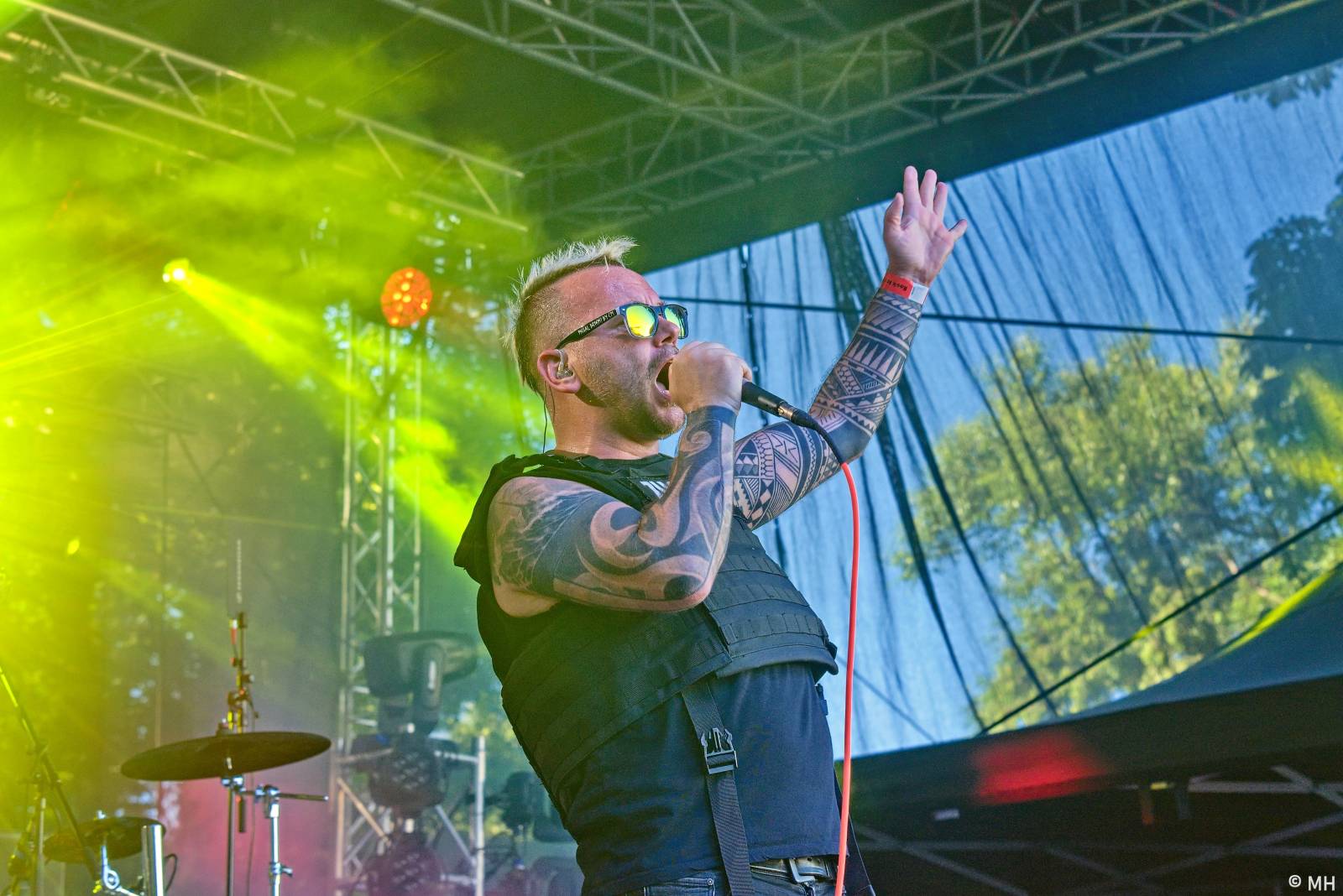 Rok 2023 objektivem fotografů | Rocker Martin Hanáček fotil Avatar, Arakain, Dymytry, Fata Morganu i J.A.R. či E!E