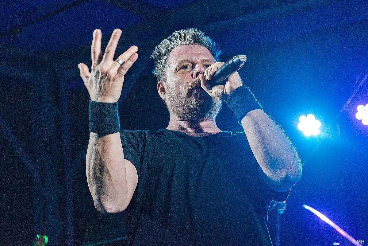 Rok 2023 objektivem fotografů | Rocker Martin Hanáček fotil Avatar, Arakain, Dymytry, Fata Morganu i J.A.R. či E!E