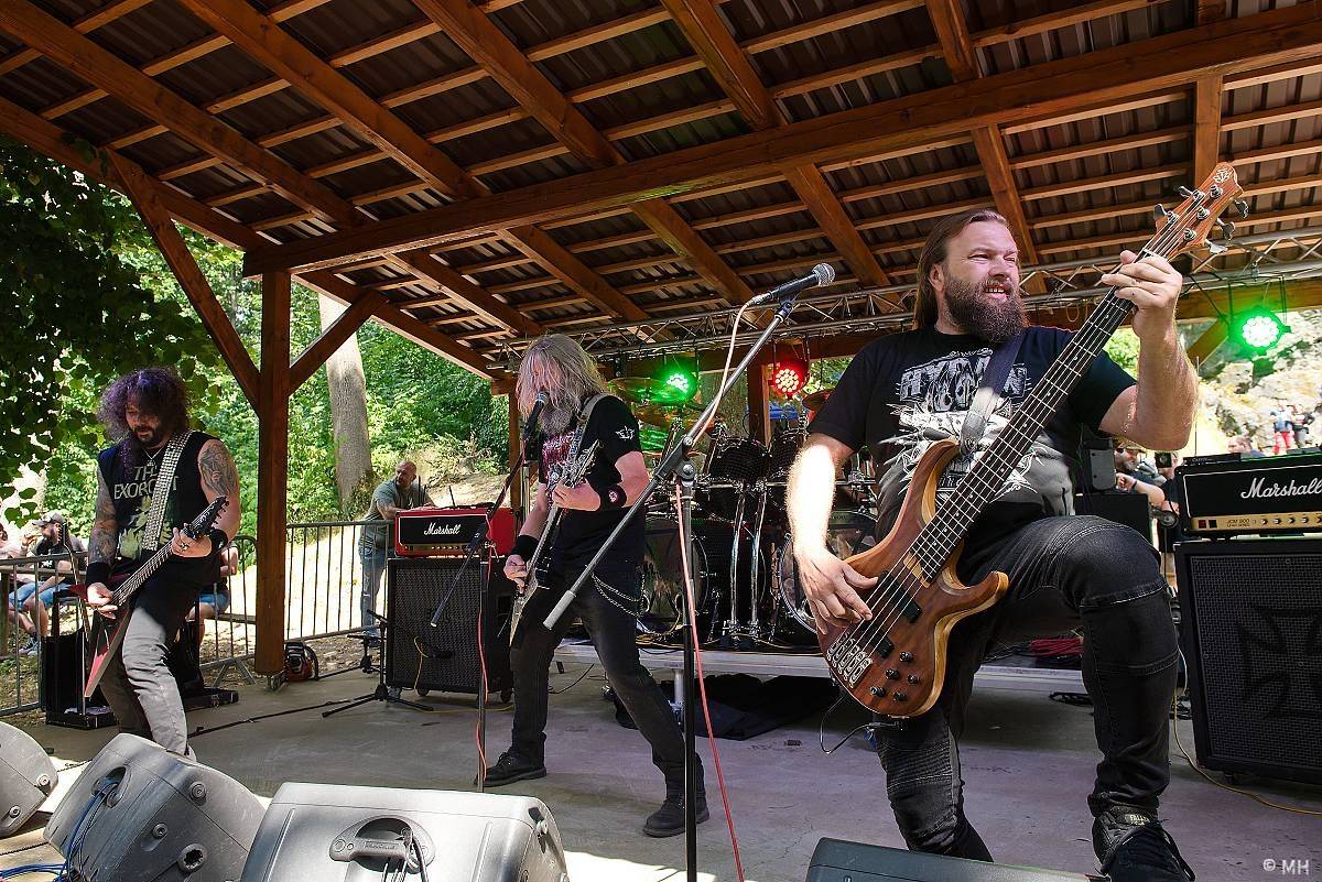 Rok 2023 objektivem fotografů | Rocker Martin Hanáček fotil Avatar, Arakain, Dymytry, Fata Morganu i J.A.R. či E!E