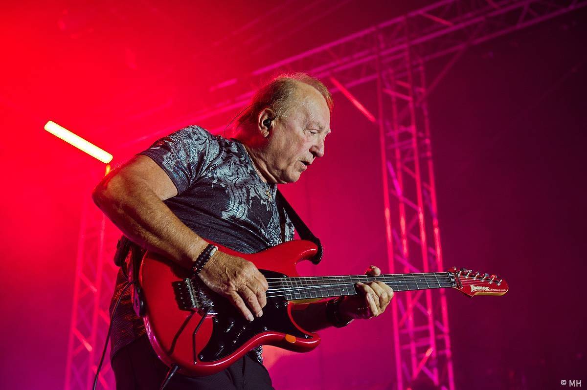 Rok 2023 objektivem fotografů | Rocker Martin Hanáček fotil Avatar, Arakain, Dymytry, Fata Morganu i J.A.R. či E!E