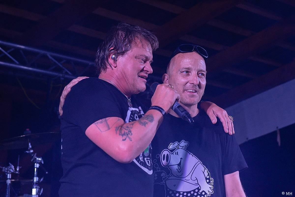 Rok 2023 objektivem fotografů | Rocker Martin Hanáček fotil Avatar, Arakain, Dymytry, Fata Morganu i J.A.R. či E!E