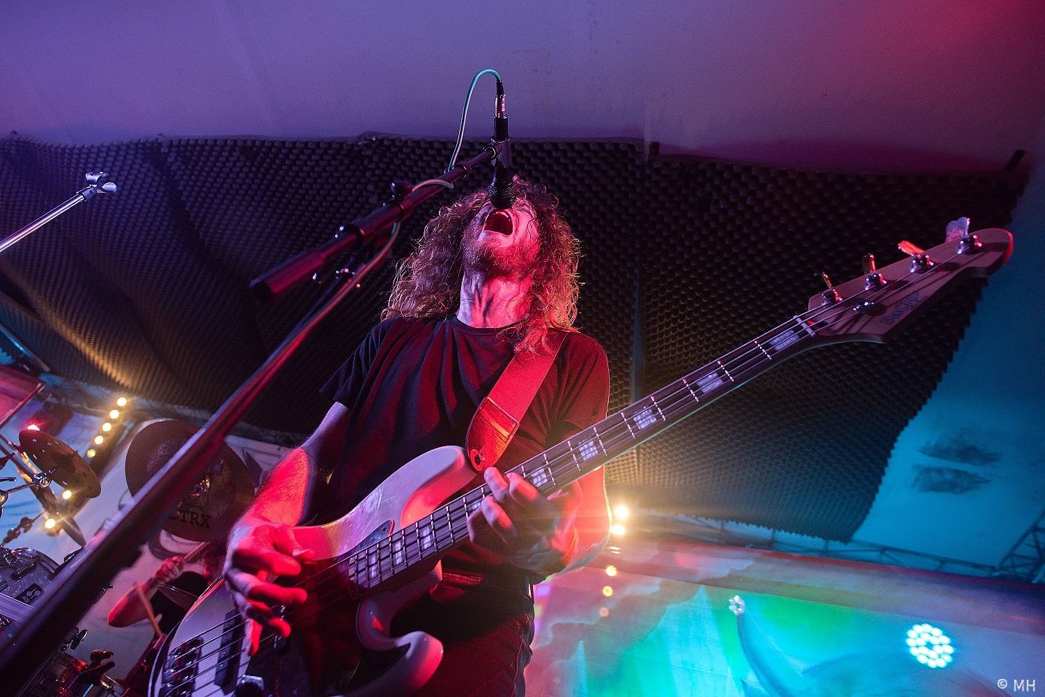 Rok 2023 objektivem fotografů | Rocker Martin Hanáček fotil Avatar, Arakain, Dymytry, Fata Morganu i J.A.R. či E!E