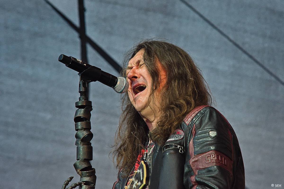 Rok 2023 objektivem fotografů | Rocker Martin Hanáček fotil Avatar, Arakain, Dymytry, Fata Morganu i J.A.R. či E!E