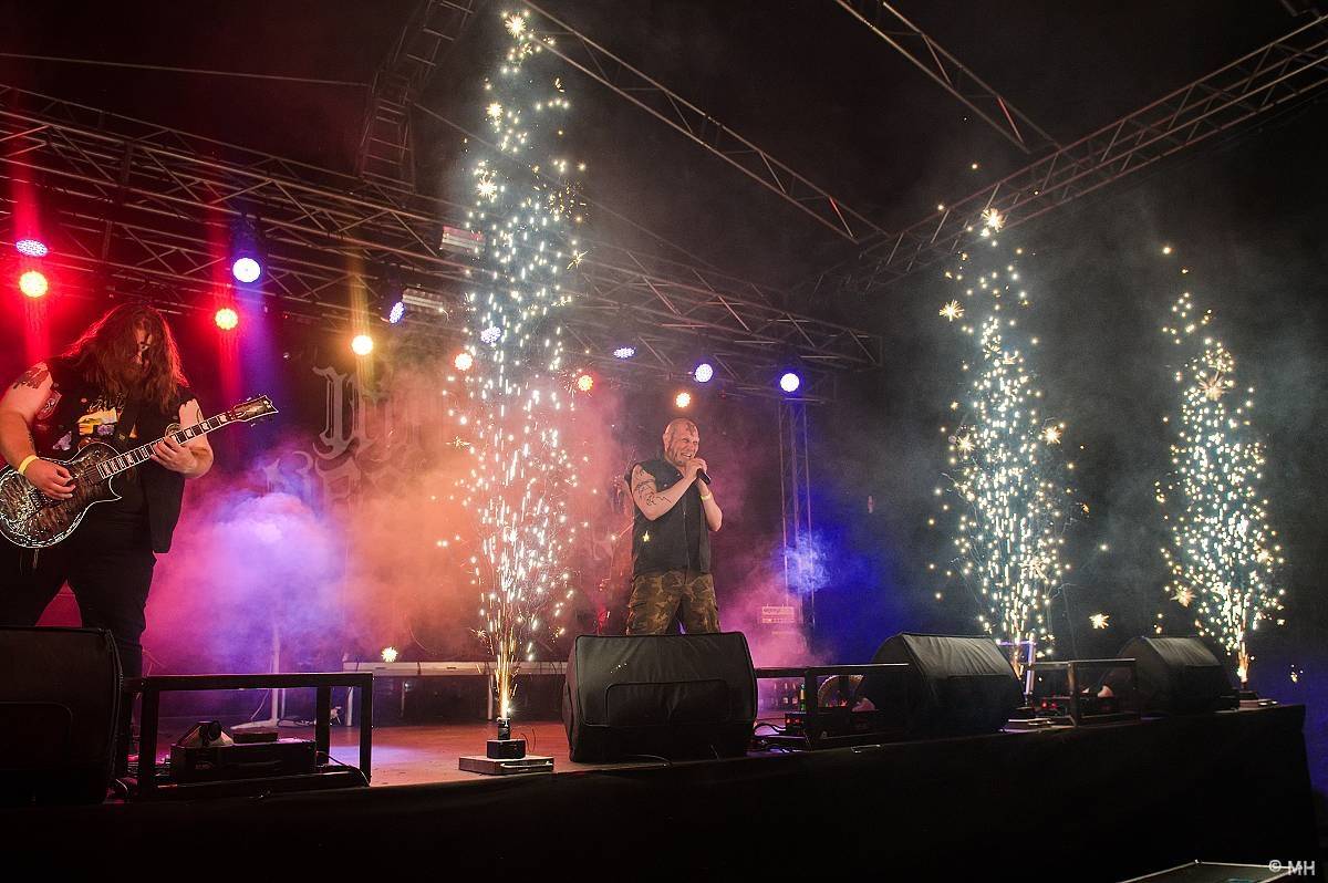 Rok 2023 objektivem fotografů | Rocker Martin Hanáček fotil Avatar, Arakain, Dymytry, Fata Morganu i J.A.R. či E!E