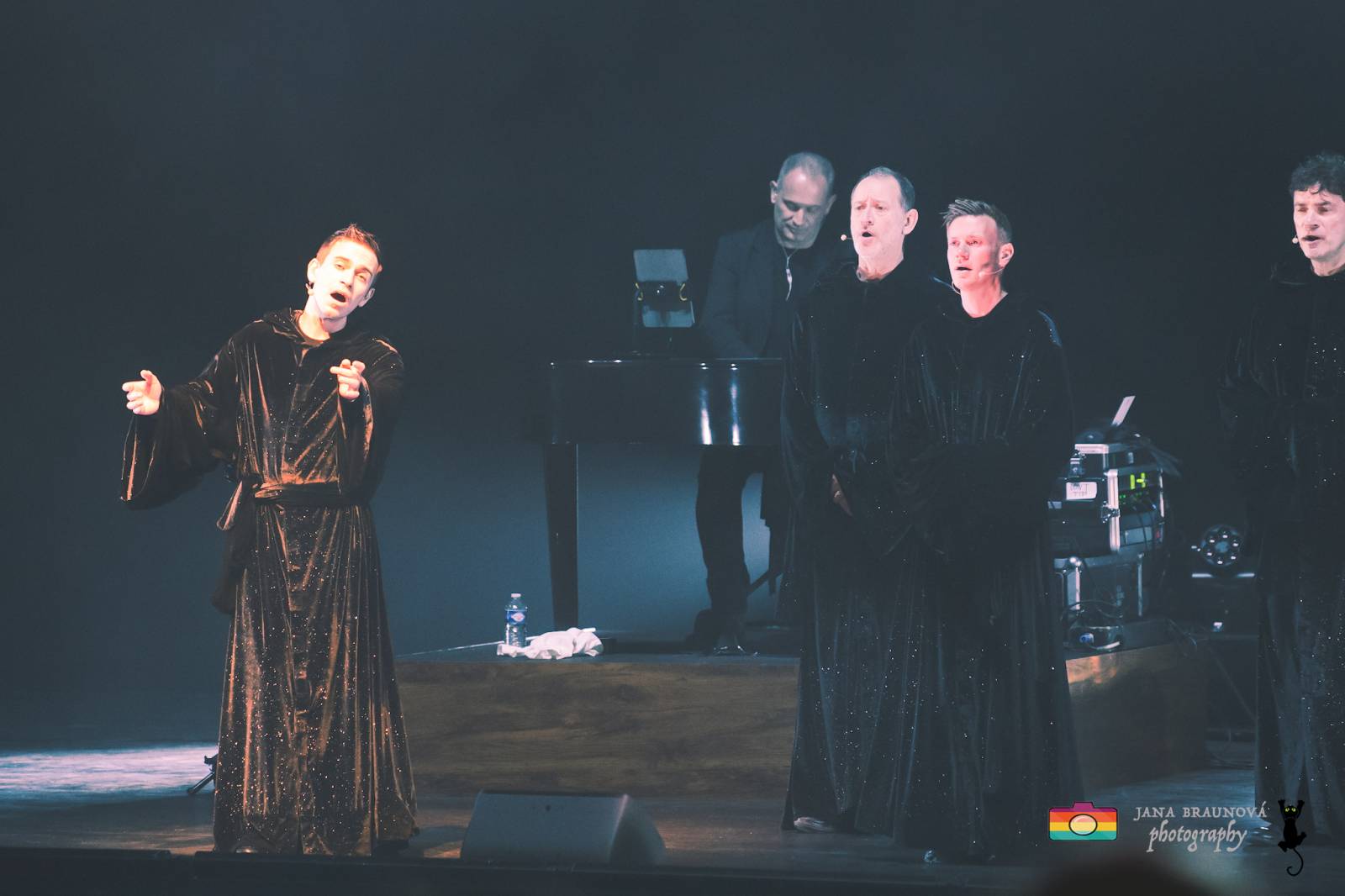 Gregorian svými středověkými chorály oslnili pražské Kongresové centrum