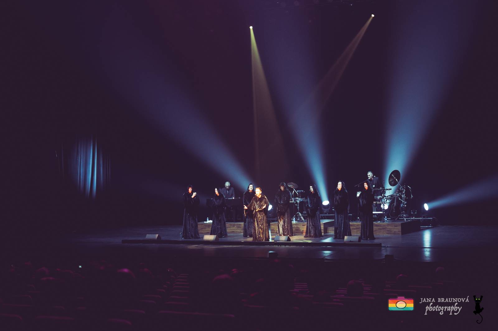 Gregorian svými středověkými chorály oslnili pražské Kongresové centrum