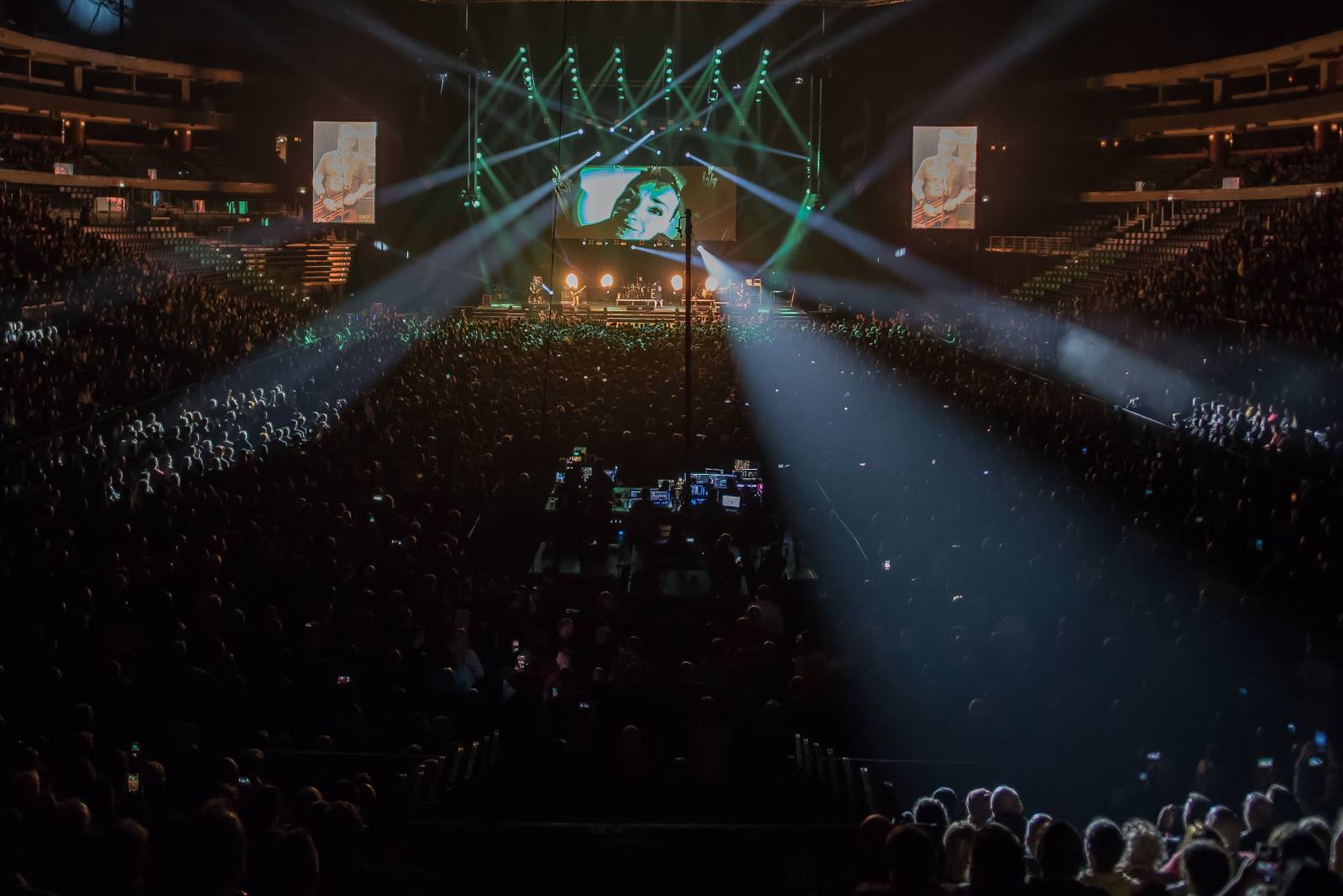 Tři sestry a Horkýže Slíže stylově zakončili turné, v O2 areně odehráli show plnou hitů