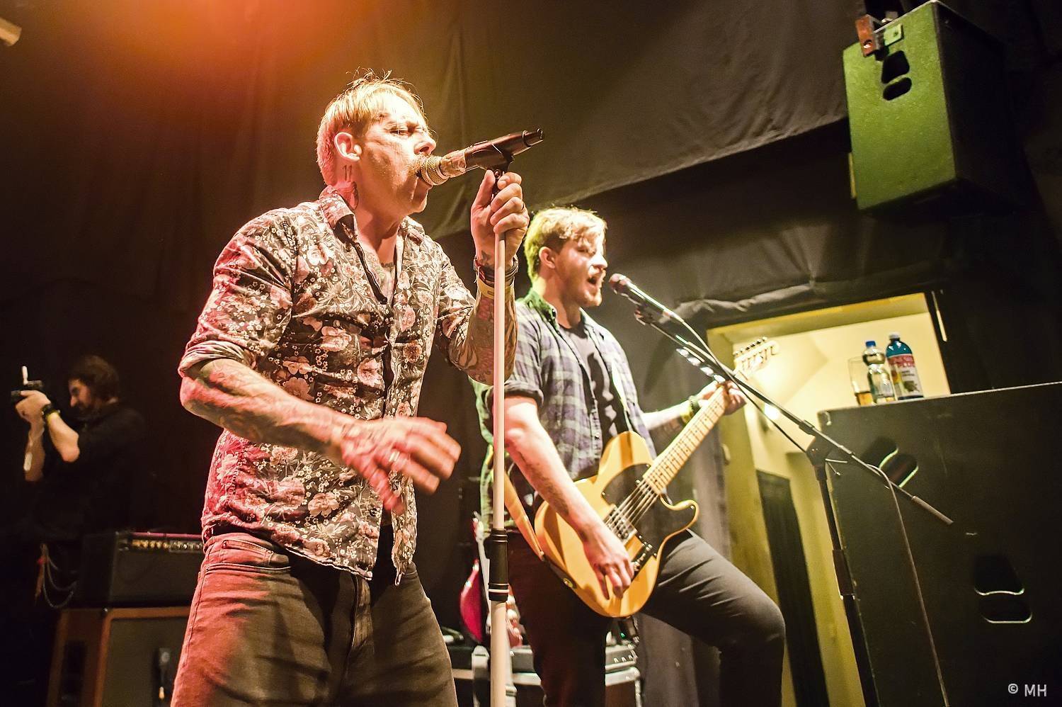 Večer plný punku. A Clan of Wolves a Arrogant Twins zakončili v Plzni společné turné