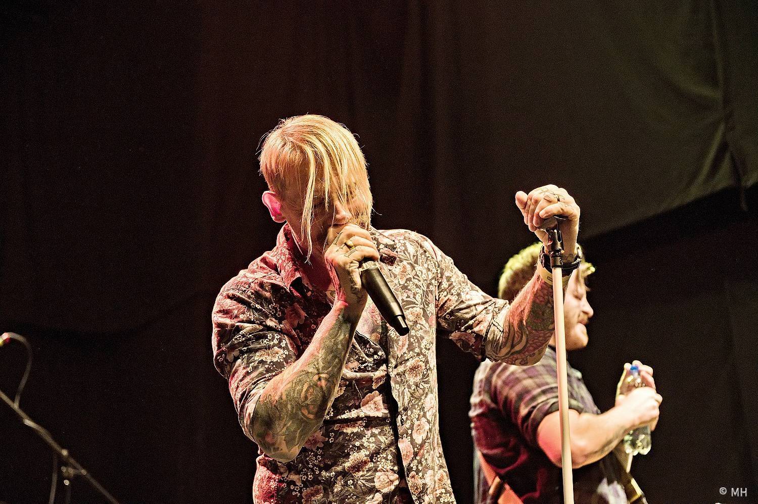 Večer plný punku. A Clan of Wolves a Arrogant Twins zakončili v Plzni společné turné