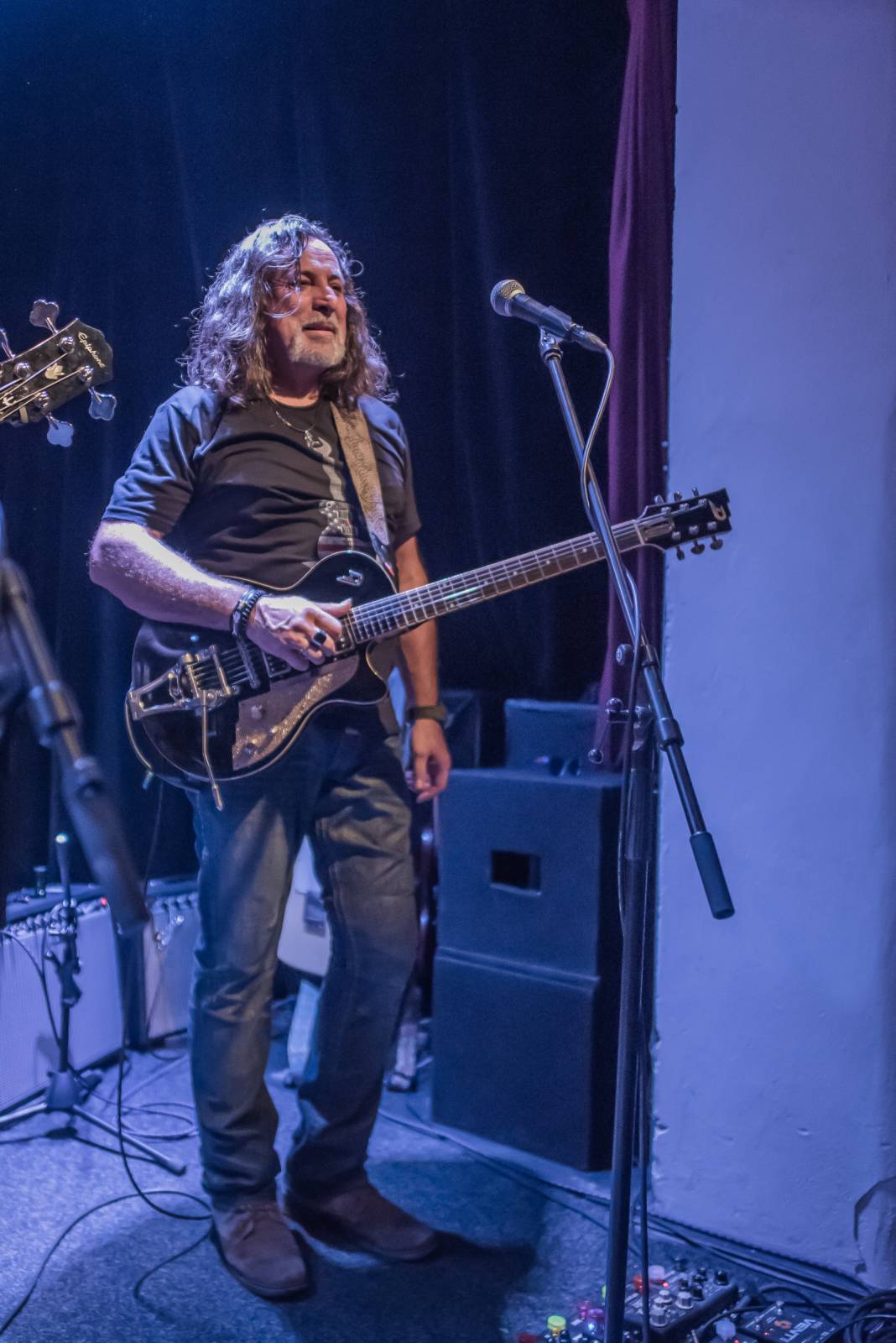 Luboš Pospíšil zakončil svůj koncertní rok v Malostranské besedě, připomněl 40 let od vydání debutového alba