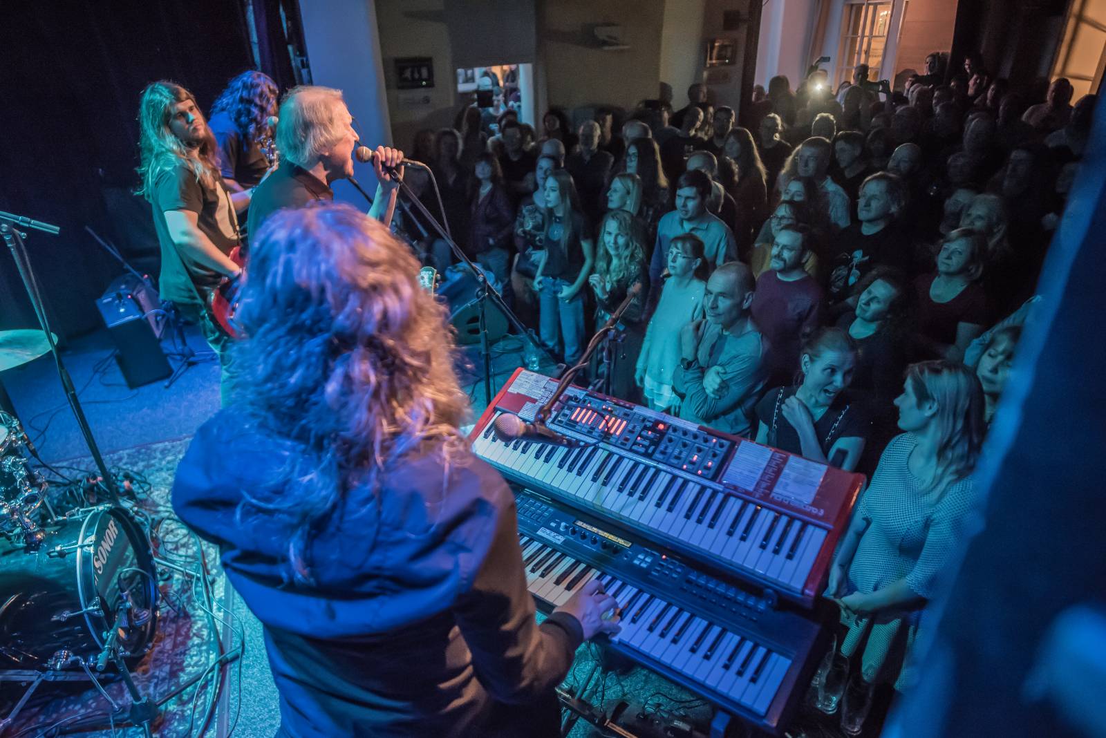 Luboš Pospíšil zakončil svůj koncertní rok v Malostranské besedě, připomněl 40 let od vydání debutového alba