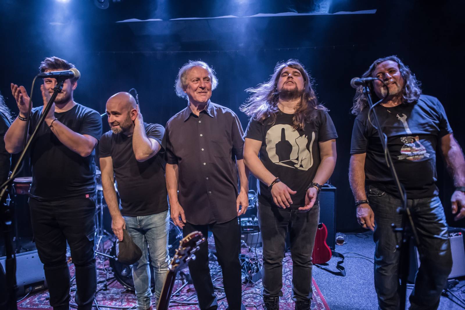 Luboš Pospíšil zakončil svůj koncertní rok v Malostranské besedě, připomněl 40 let od vydání debutového alba