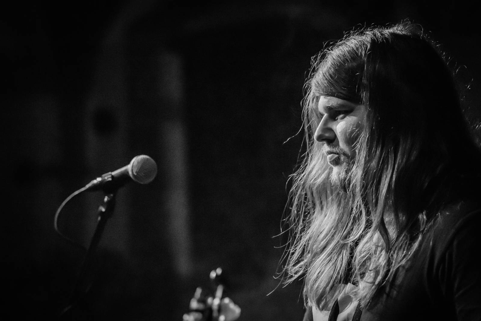 Luboš Pospíšil zakončil svůj koncertní rok v Malostranské besedě, připomněl 40 let od vydání debutového alba