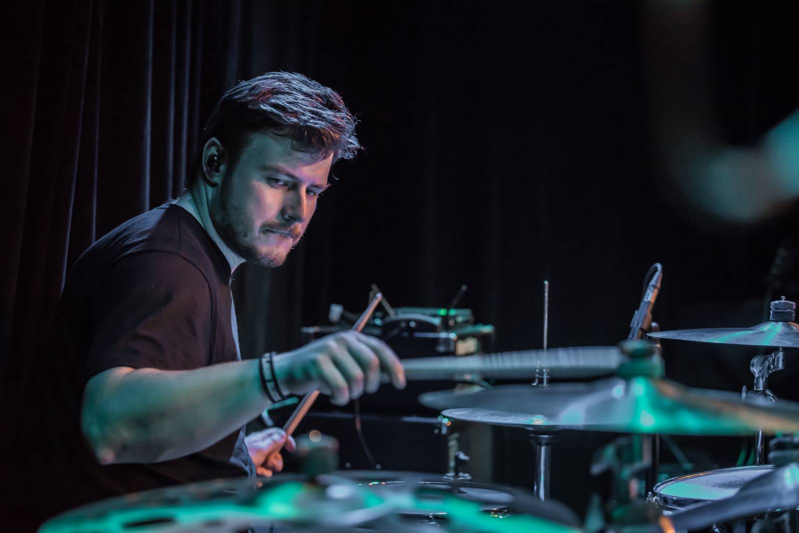 Luboš Pospíšil zakončil svůj koncertní rok v Malostranské besedě, připomněl 40 let od vydání debutového alba