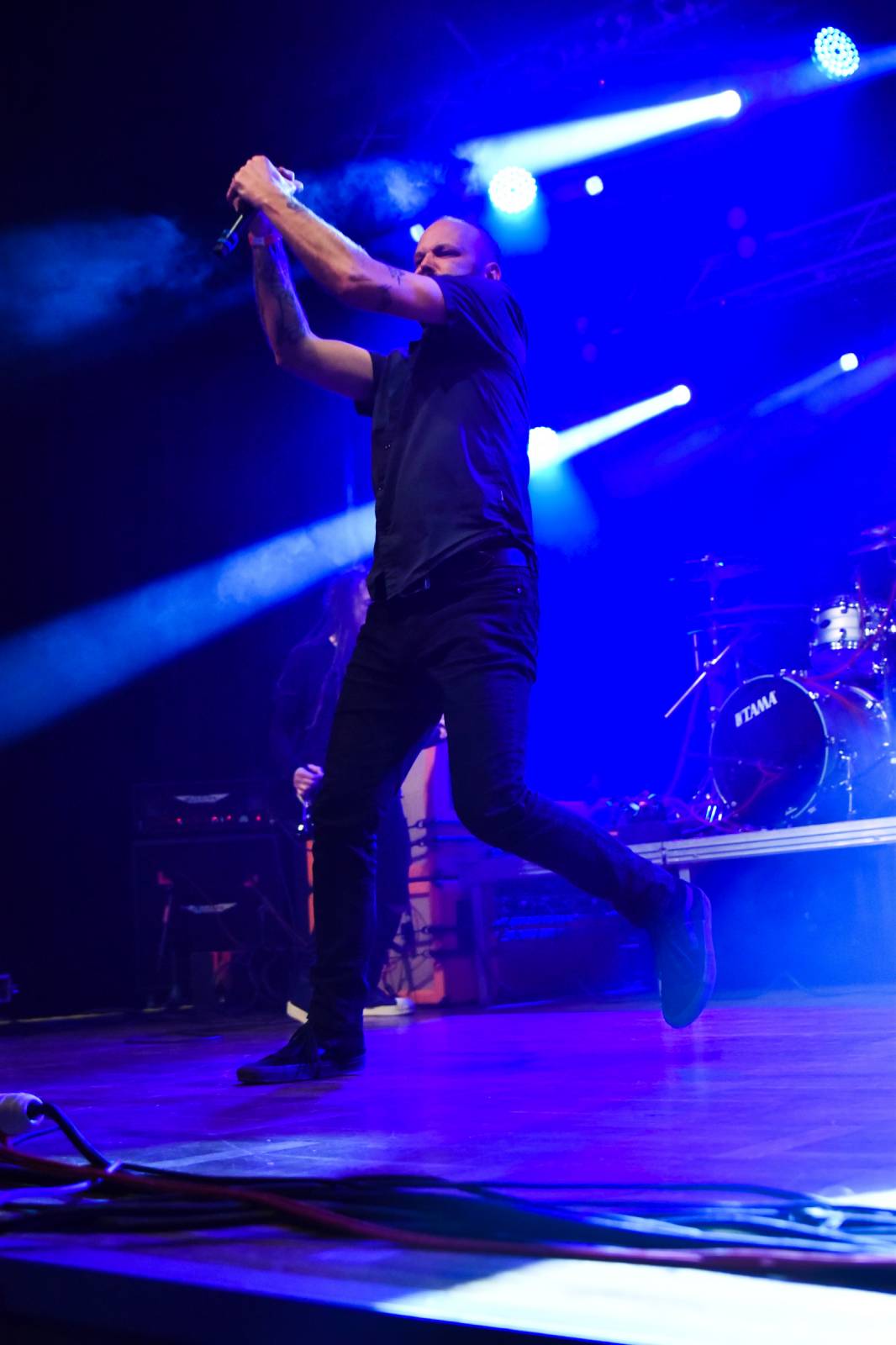 Krucipüsk v Plzni představil nové album, v Šeříkovce zatápěly pod kotlem i Kurtizány z 25. Avenue