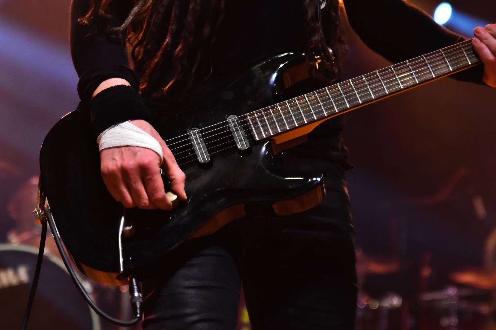 Krucipüsk v Plzni představil nové album, v Šeříkovce zatápěly pod kotlem i Kurtizány z 25. Avenue