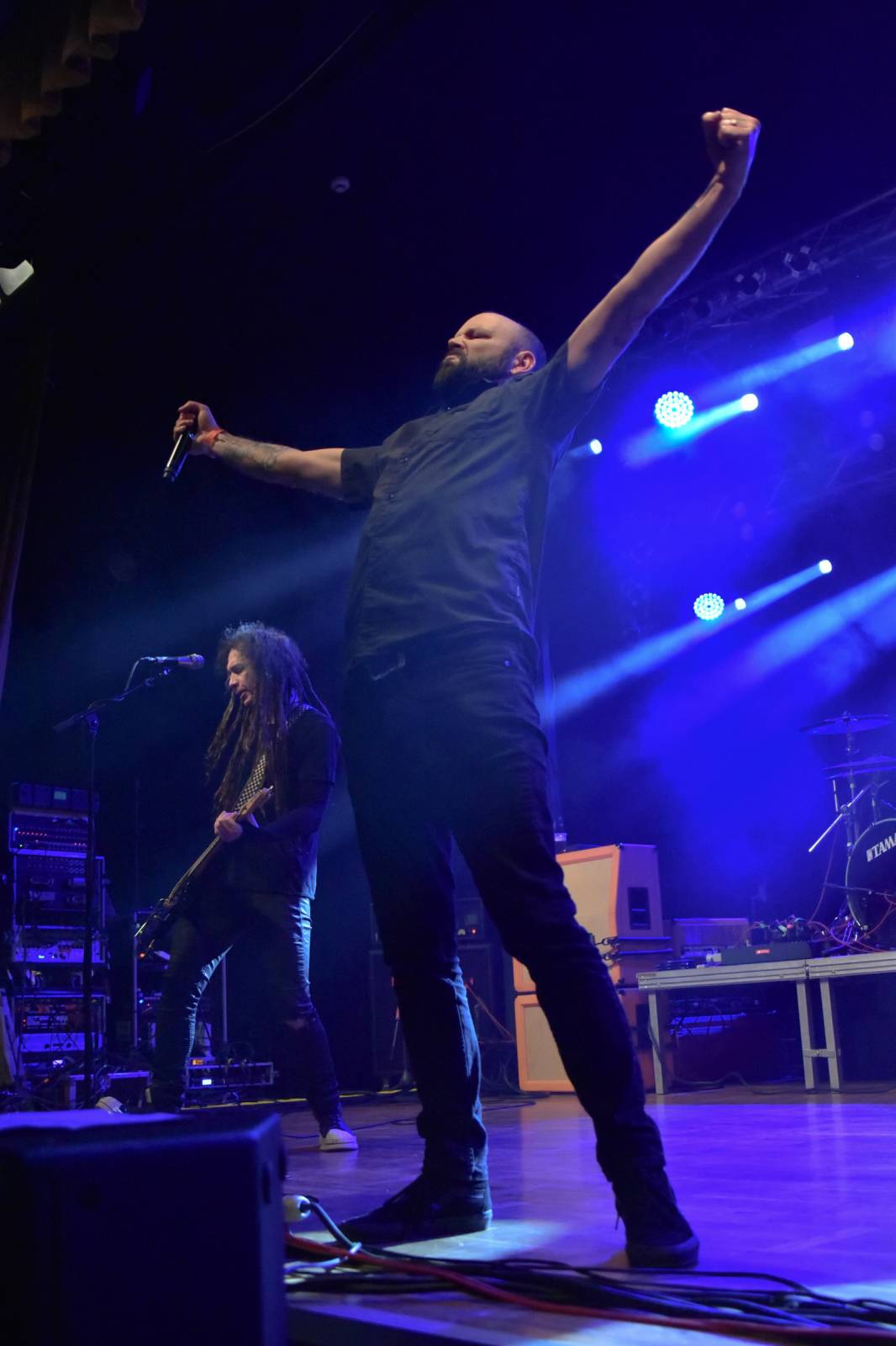 Krucipüsk v Plzni představil nové album, v Šeříkovce zatápěly pod kotlem i Kurtizány z 25. Avenue