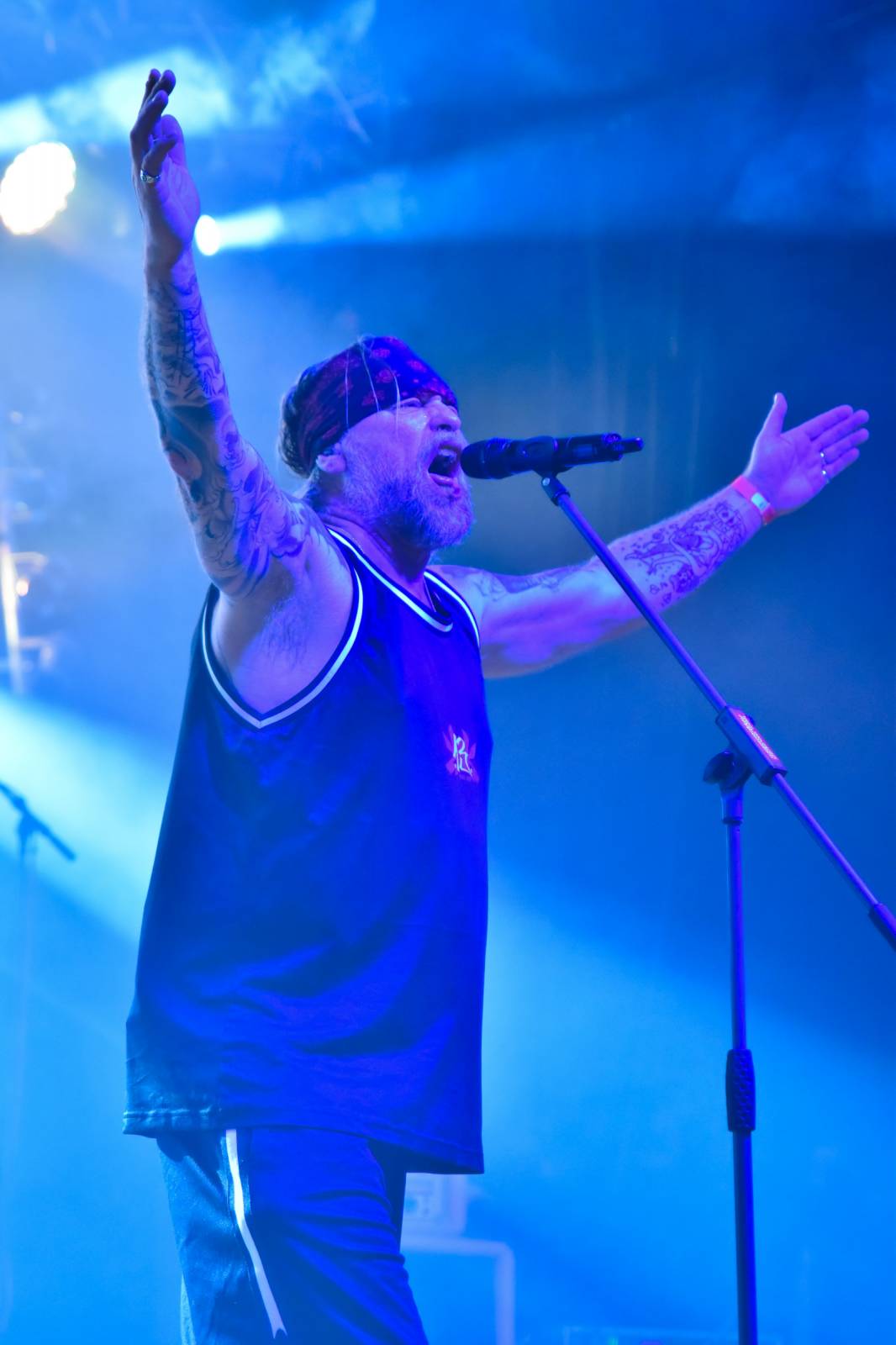 Krucipüsk v Plzni představil nové album, v Šeříkovce zatápěly pod kotlem i Kurtizány z 25. Avenue