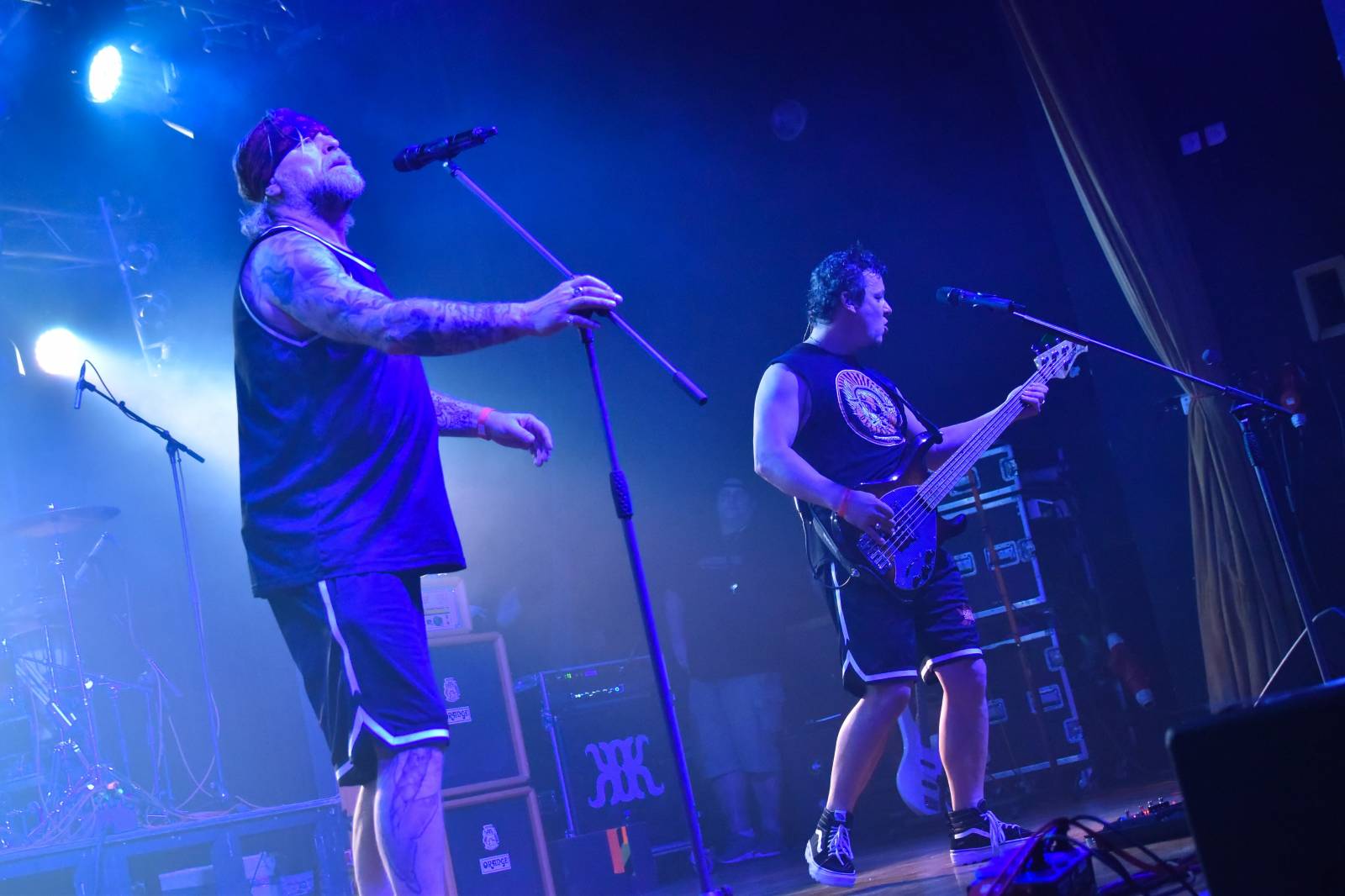 Krucipüsk v Plzni představil nové album, v Šeříkovce zatápěly pod kotlem i Kurtizány z 25. Avenue